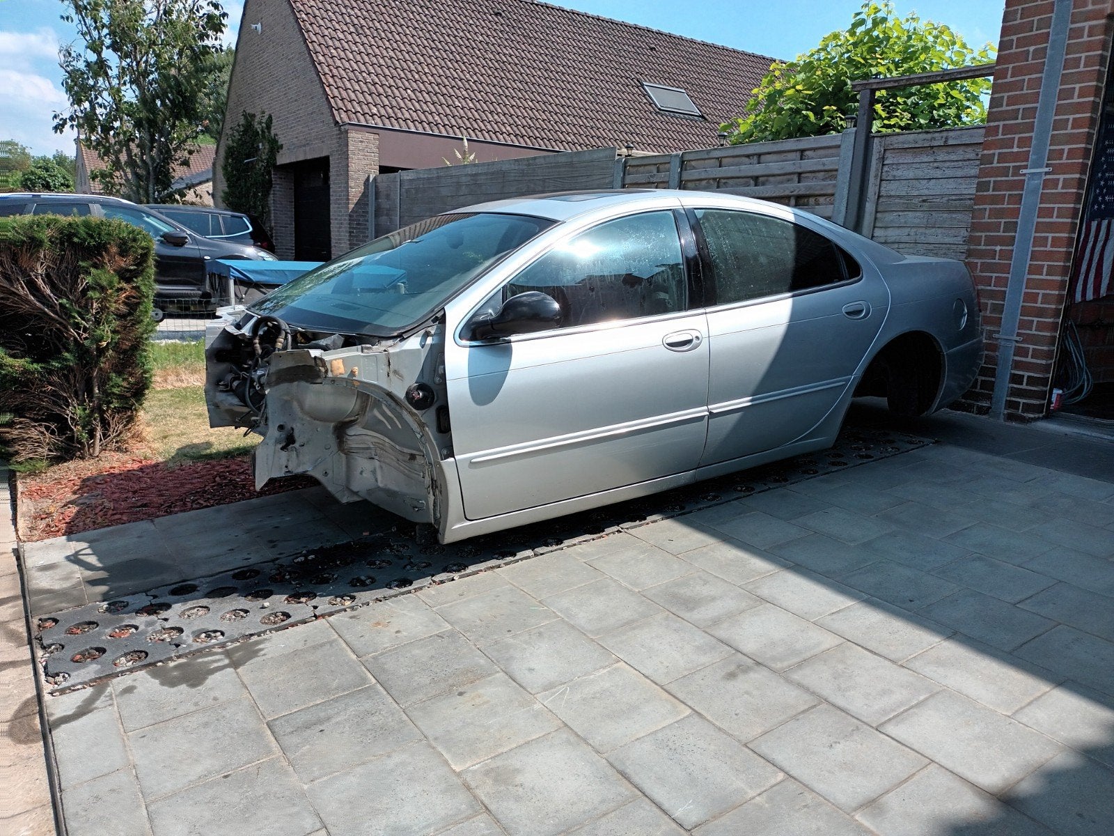 LES PHOTOS DES PIÈCES DE LA CHRYSLER 300M LOOK SONT À LIRE E, Autos : Pièces & Accessoires, Enlèvement ou Envoi, Chrysler