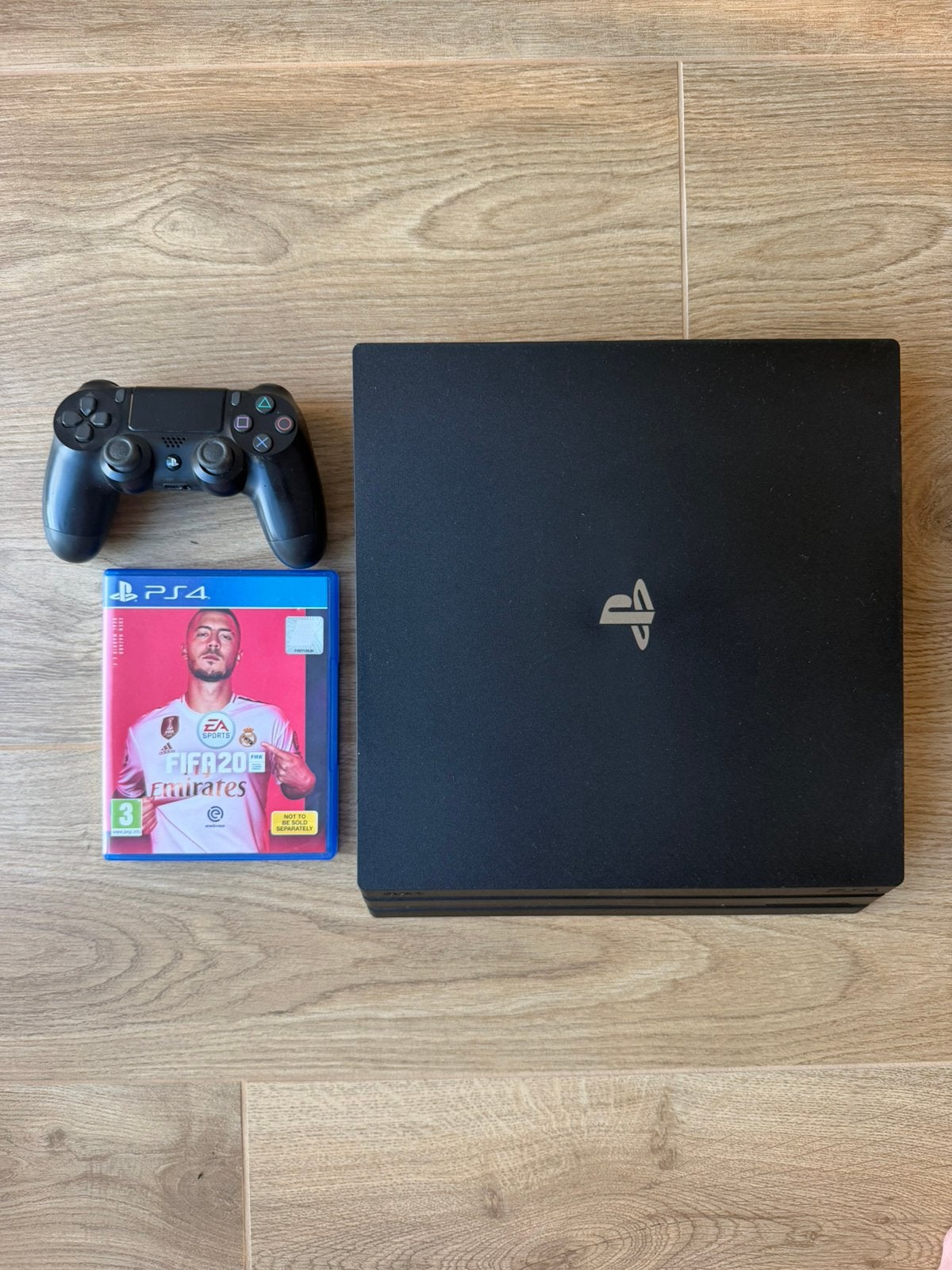 PlayStation 4 Pro 1TB + SCUF Pro + Logitech G332 + FIFA 20, Consoles de jeu & Jeux vidéo, Consoles de jeu | Sony PlayStation 4