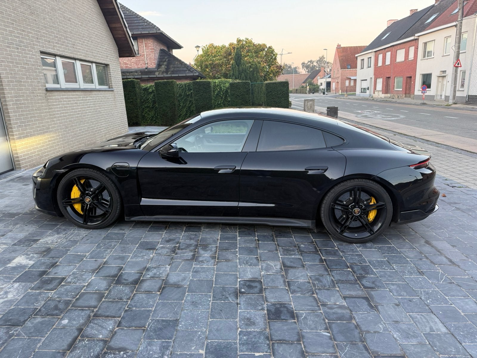 Porsche taycan turbo s, Autos, Cuir, Achat, 460 kW, Berline