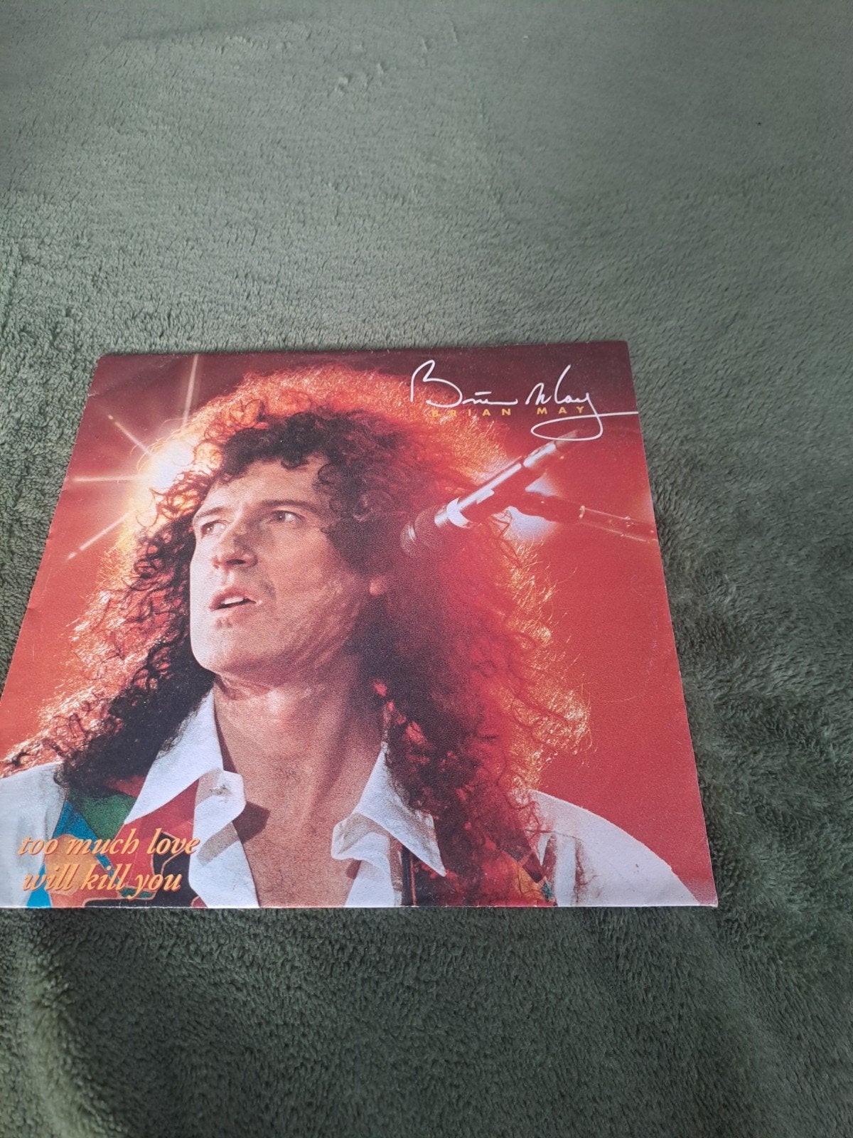 Brian may, CD & DVD, Enlèvement