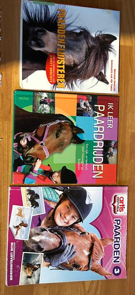 Paardrijden boeken, Ophalen, Zo goed als nieuw