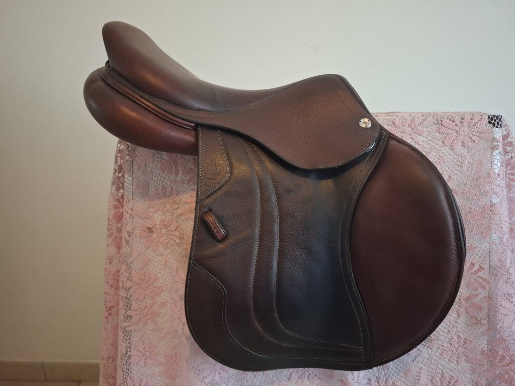 CWD springzadel 17 inch uit 2021 in topstaat!, Obstacle, Moyen, CWD, Enlèvement