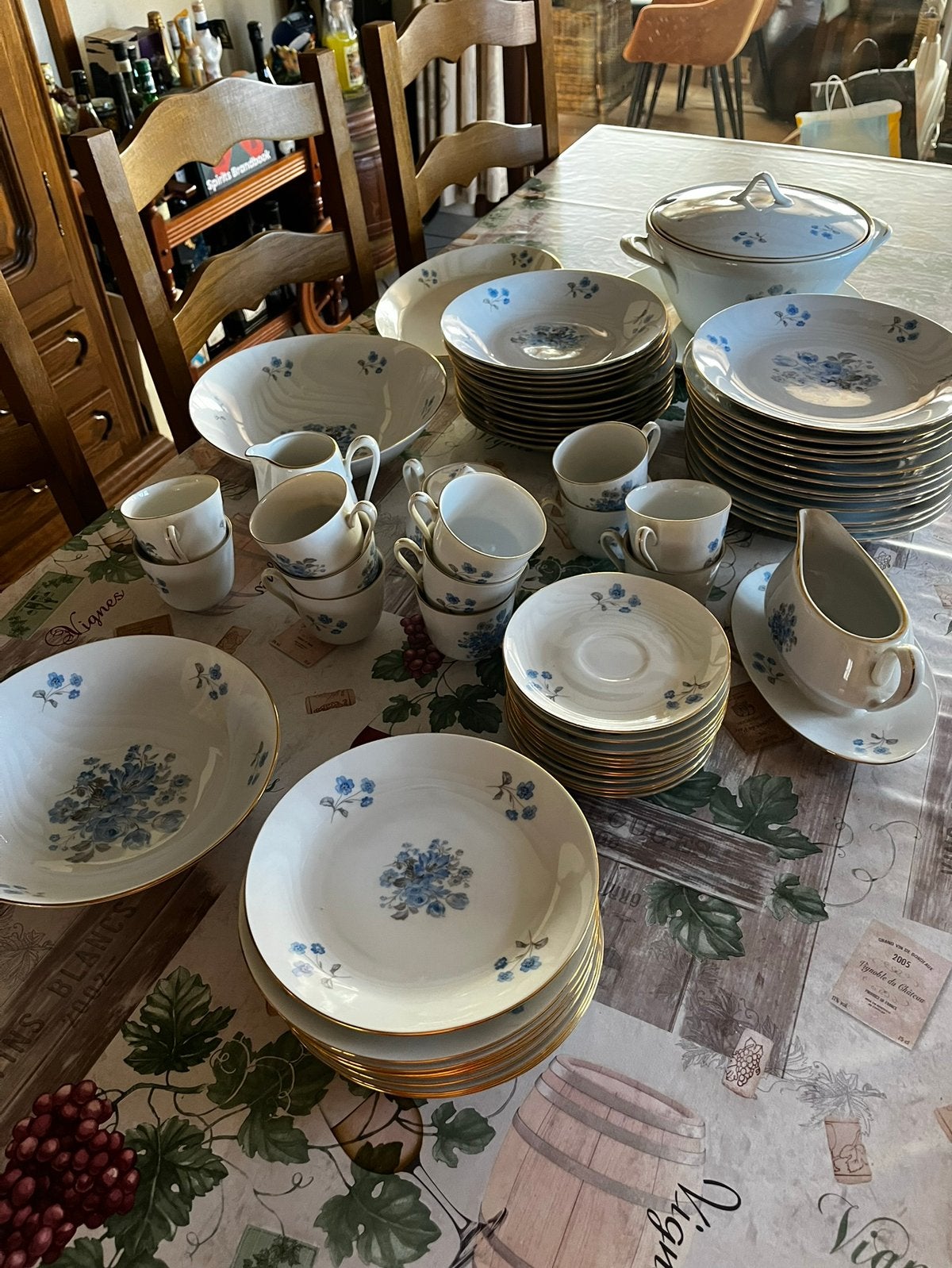 67 delig vintage servies, Ophalen
