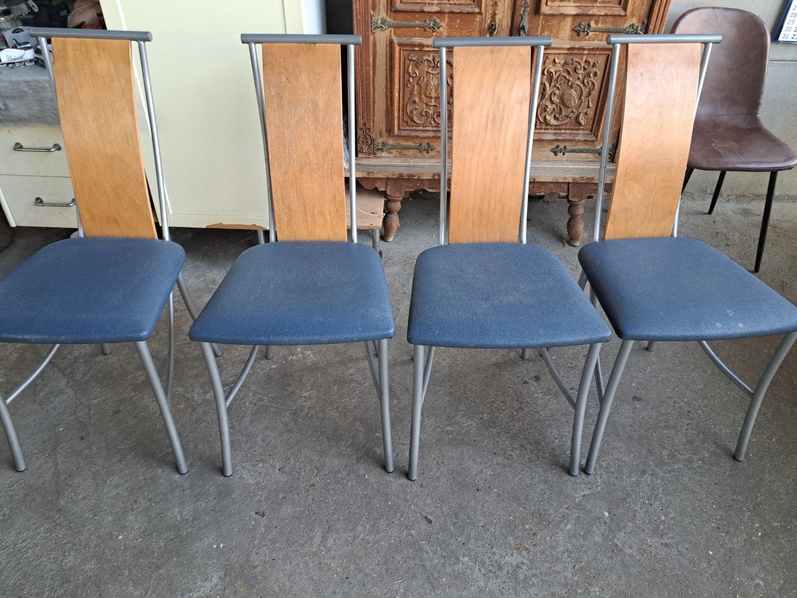 4 vintage stoelen, Huis en Inrichting, Ophalen, Gebruikt, Blauw, Vintage