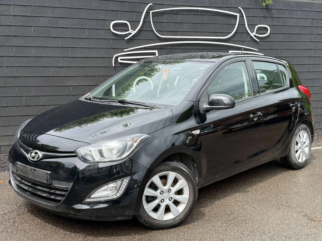 Hyundai i20 1.2i+AIRCO+EURO 5 (bj 2013), https://public.car-pass.be/vhr/8af60a5d-5a2c-49a2-8f45-7562311f81d4, Euro 5, Stof, Gebruikt