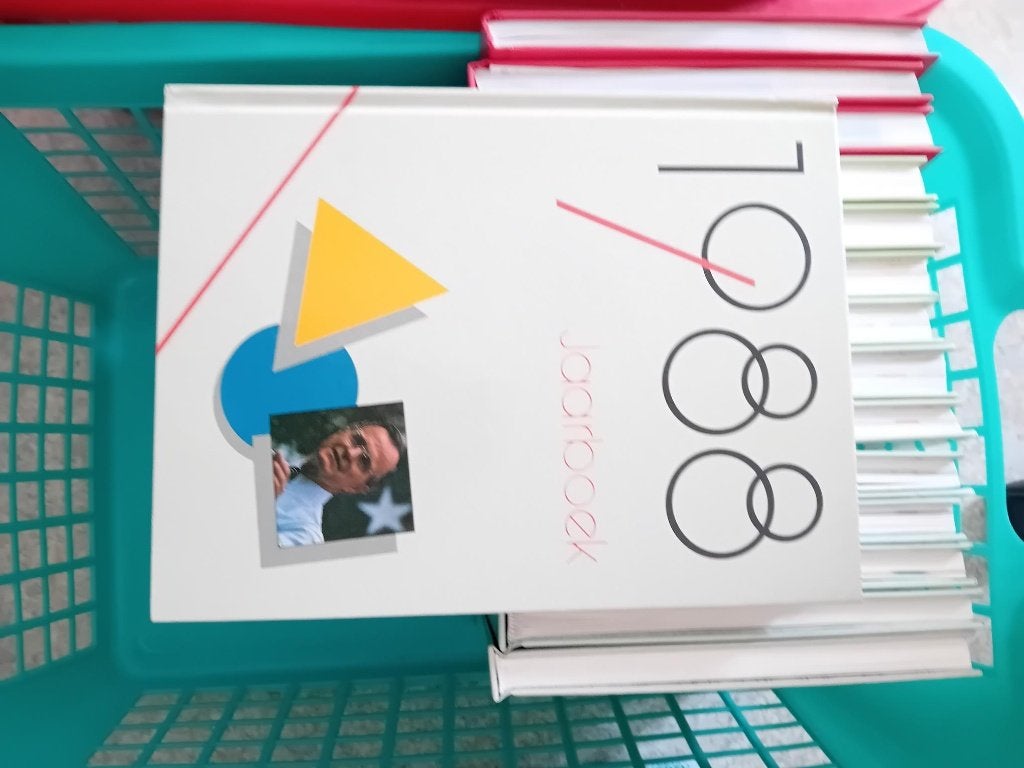 Jaarboeken 1988 tot 2002, Boeken, Ophalen, Zo goed als nieuw, Plaatjesalbum