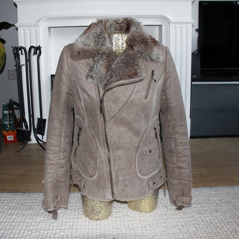 Magnifique veste Vila (L) €70, -, Vêtements | Femmes, Taille 42/44 (L), Autres couleurs, Vila, Comme neuf