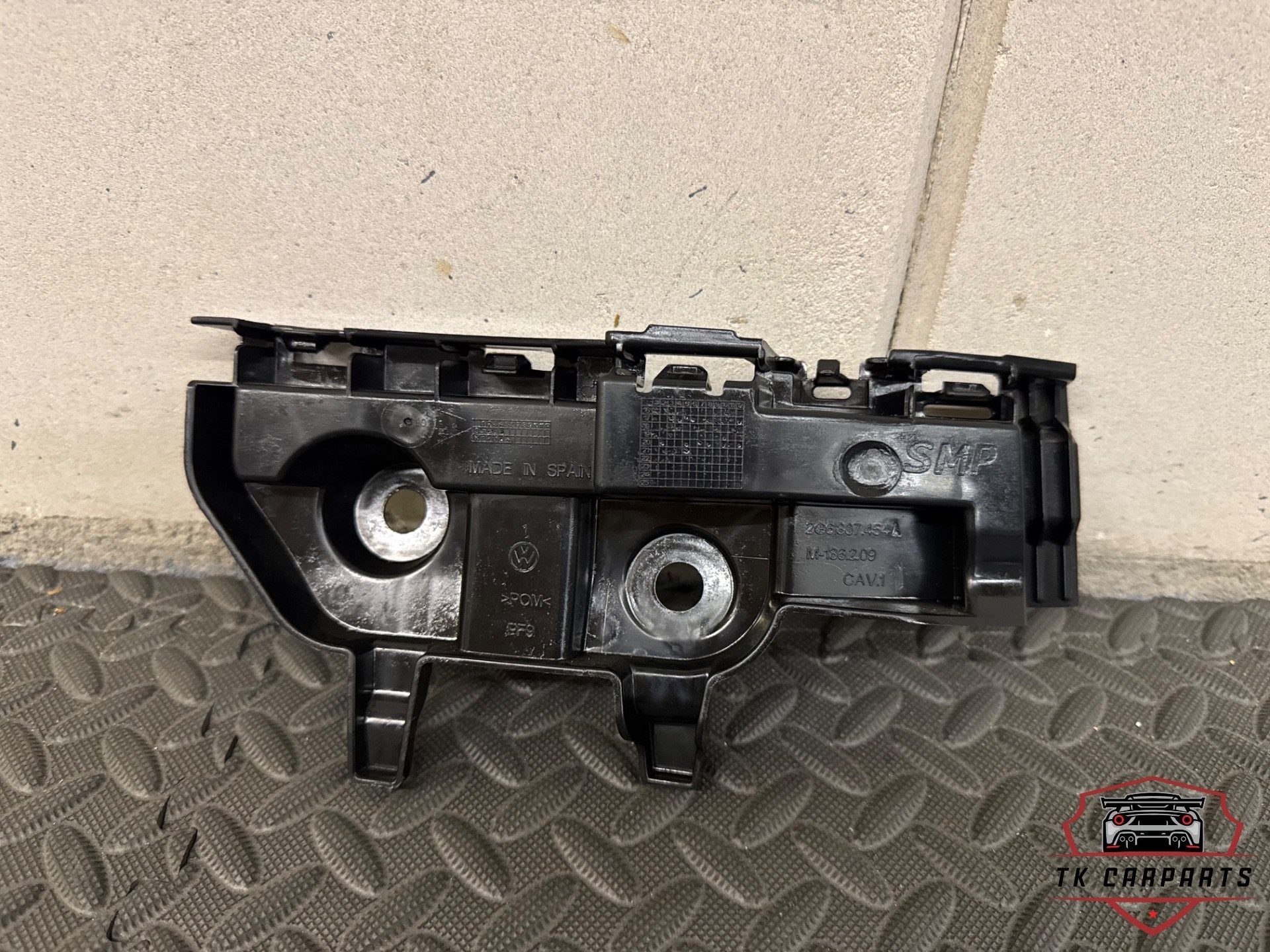 Nieuw Volkswagen Polo 2G bumper geleider RA, Volkswagen, Volkswagen AG, Nieuw, Vw@volkswagen.de