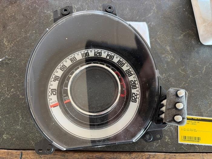 Compteur kilométrique KM d'un Fiat 500, -, 3 mois de garantie, Utilisé, -