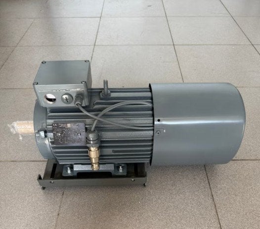 VEM IE3-B41R100L4 elektromotor met elektromagnetische rem, Doe-het-zelf en Bouw, Ophalen, Nieuw, Elektromotor, 1400 tot 1800 rpm