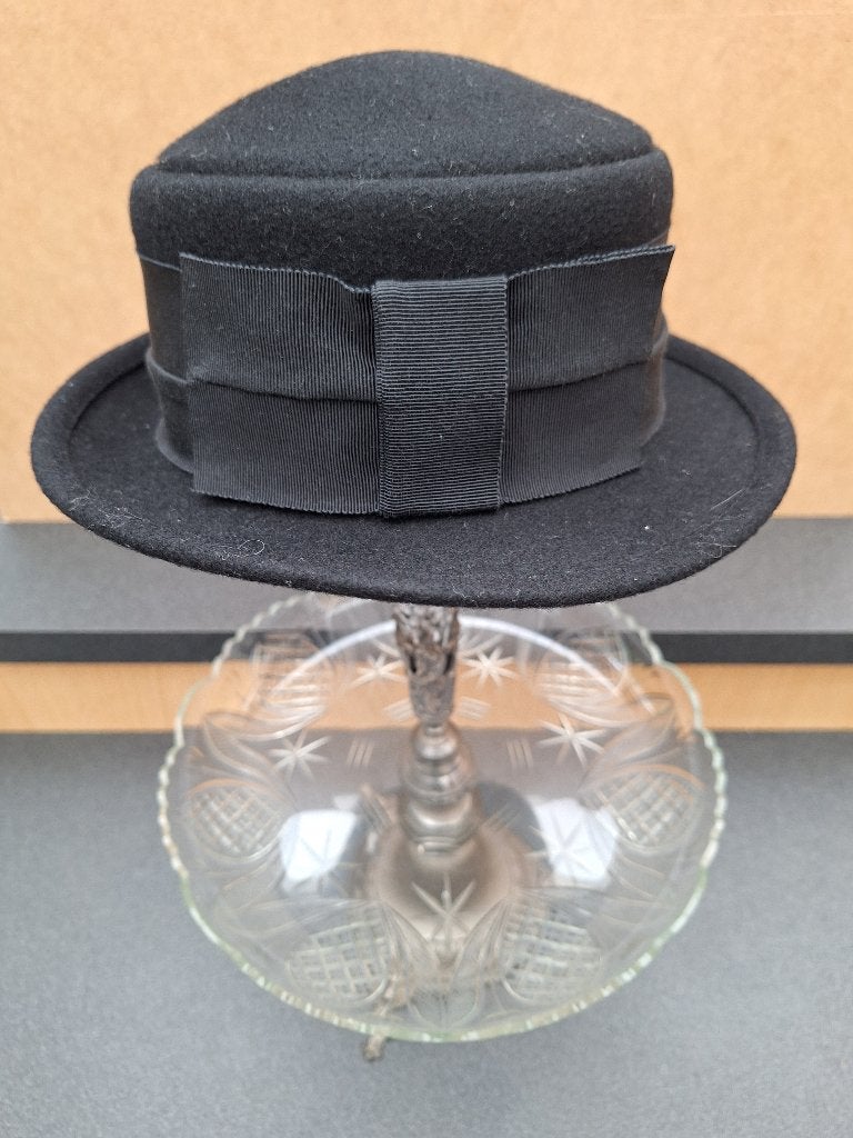 Chapeau feutre noir vintage, Vêtements | Femmes, Enlèvement ou Envoi, Comme neuf, Chapeau