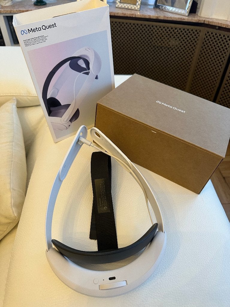 Quest elite band with battery and quest case, Games en Spelcomputers, Virtual Reality, Zo goed als nieuw, Overige platformen, VR-bril