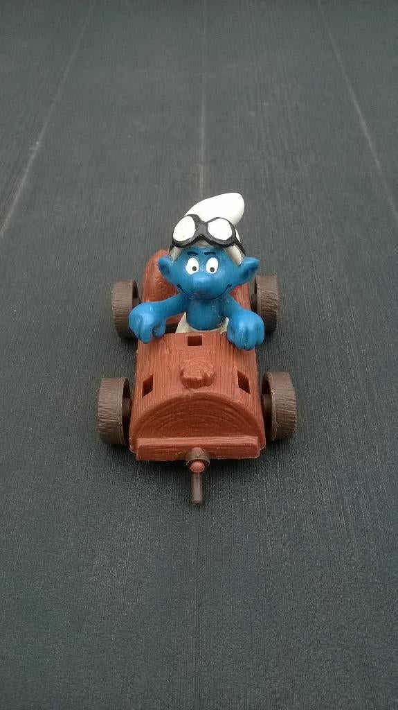 Supersmurf in boomstamwagen – Quick 4.0232, Ophalen of Verzenden, Gebruikt, Overige Smurfen, Poppetje, Figuurtje of Knuffel