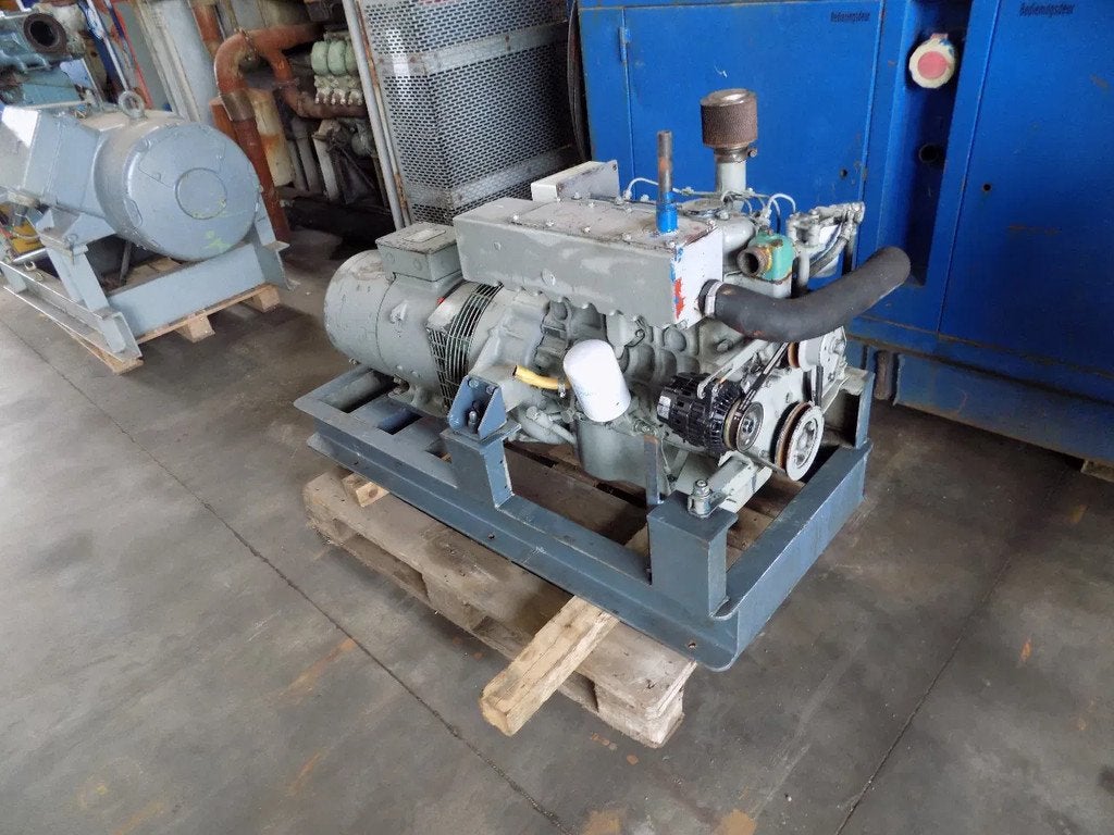 Mitsubishi aggregaat 20 kva, Articles professionnels, Machines & Construction | Générateurs