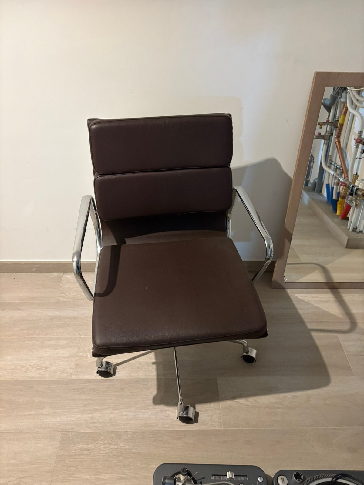 Design bureaustoel EA217 stijl, Maison & Meubles, Chaises de bureau, Comme neuf, Chaise de bureau, Enlèvement