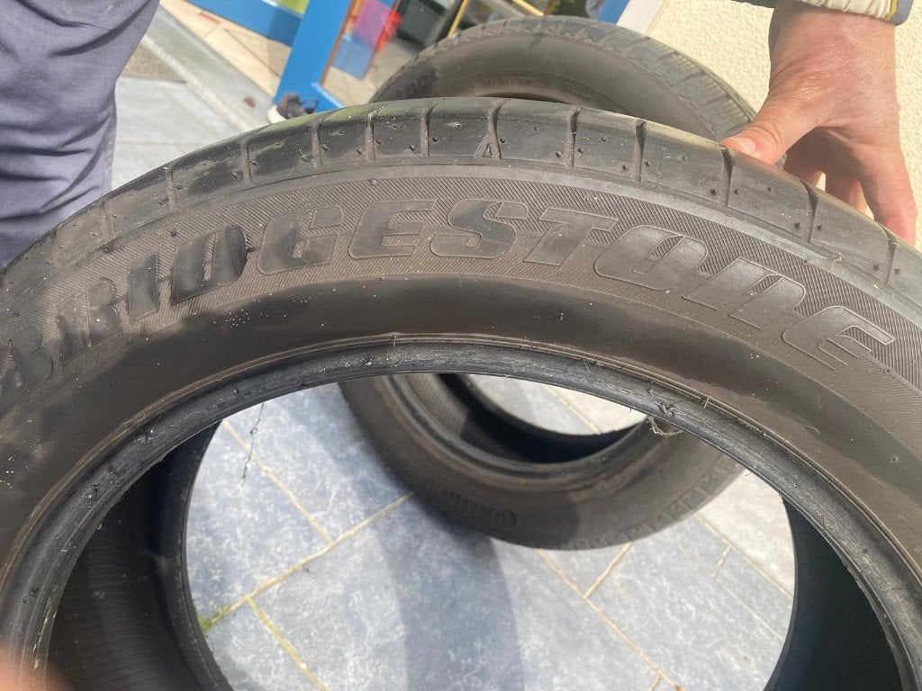 Pneus de voiture Bridgestone 235/55R19, Autos : Pièces & Accessoires, Pneus & Jantes, Pneu(s), Pneus été, 19 pouces, 235 mm, Véhicule de tourisme
