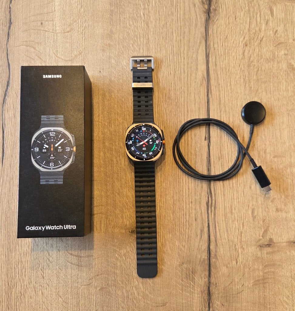 Samsung Galaxy Watch Ultra 4G Titanium Zilver 47mm, Bijoux, Sacs & Beauté, Montres connectées, Étanche, Enlèvement ou Envoi, Comme neuf