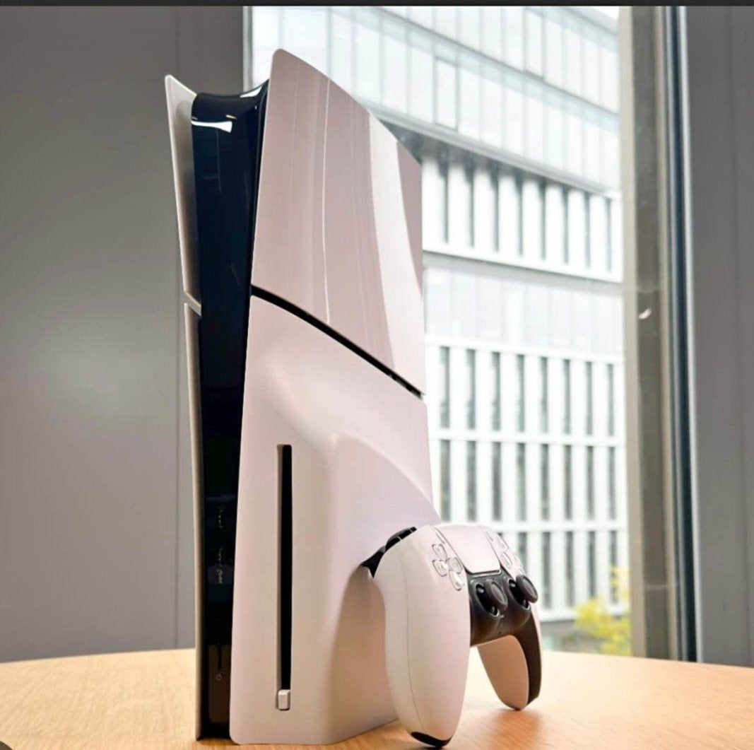 PlayStation 5 met 2 controllers en 1 game, Games en Spelcomputers, Ophalen of Verzenden, Playstation 5
