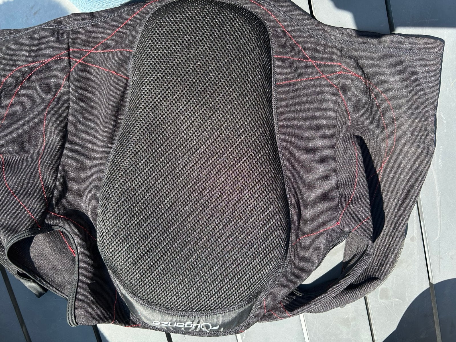 Een bodyprotector, Ophalen, Zo goed als nieuw, Bodyprotector
