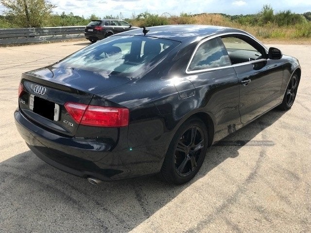 Audi A5   2.7tdi  :  zo meenemen, Automaat, Parkeersensor, 120 kW, Diesel