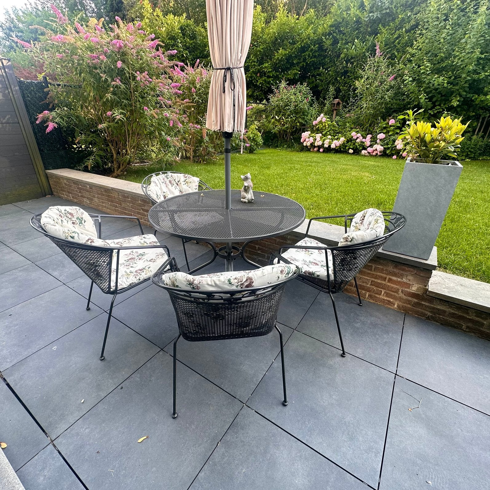 Ronde tuintafel met 4 bijpassende stoelen, Tuin en Terras, Ophalen, Gebruikt, Eettafel, Tuinset