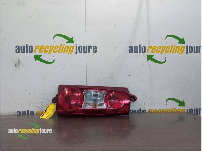 Feu arrière droit d'un Peugeot Partner, -, -, 3 mois de garantie, Utilisé