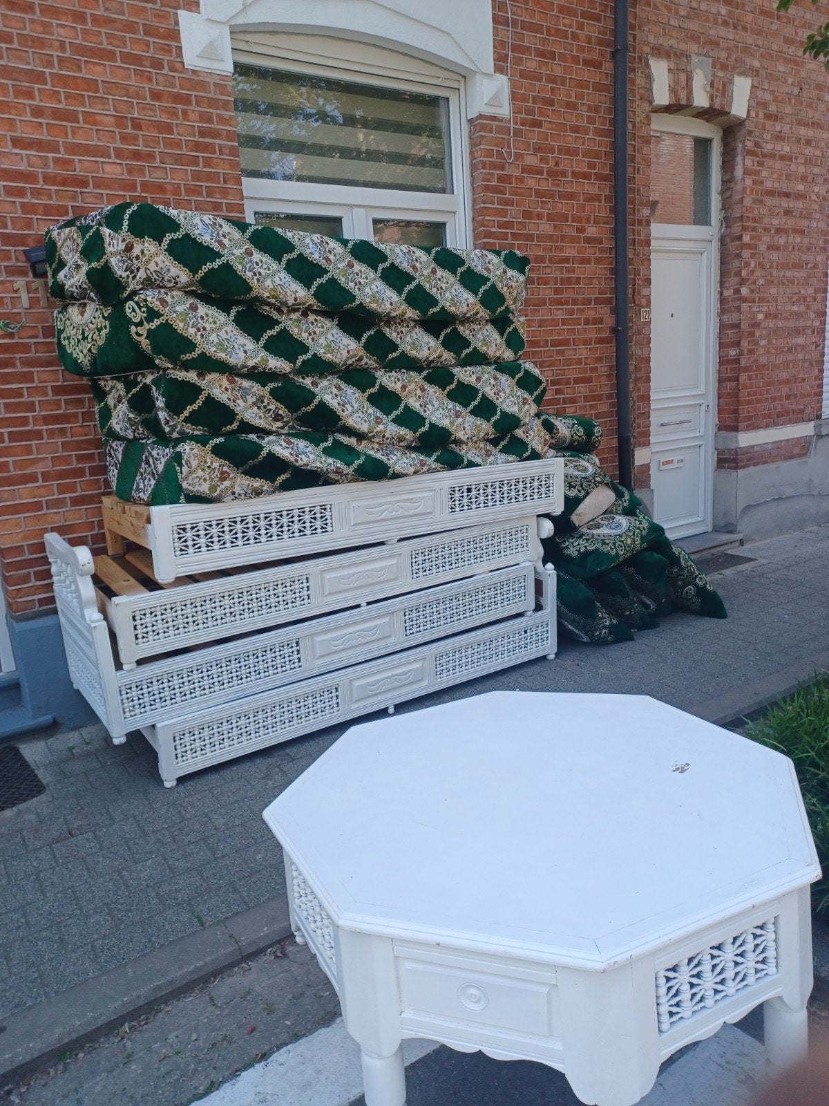 Sedari, Maison & Meubles, Enlèvement