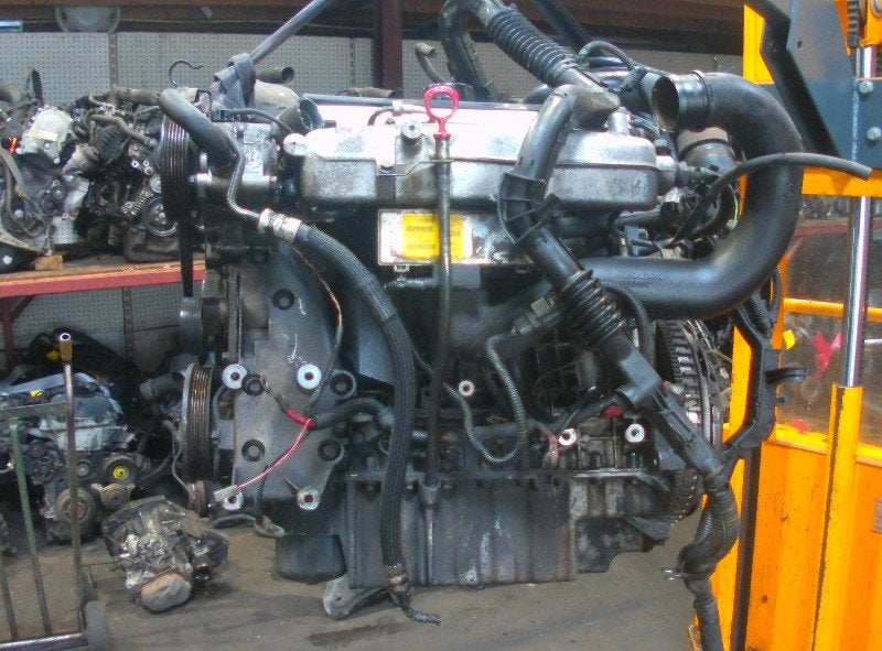 MOTEUR Volvo V70 (GW / LW / LZ) (12-1995/09-2002), Info@volvocars.com, Volvo Car Germany GmbH, Siegburger Straße 229
50679  Köln, DE