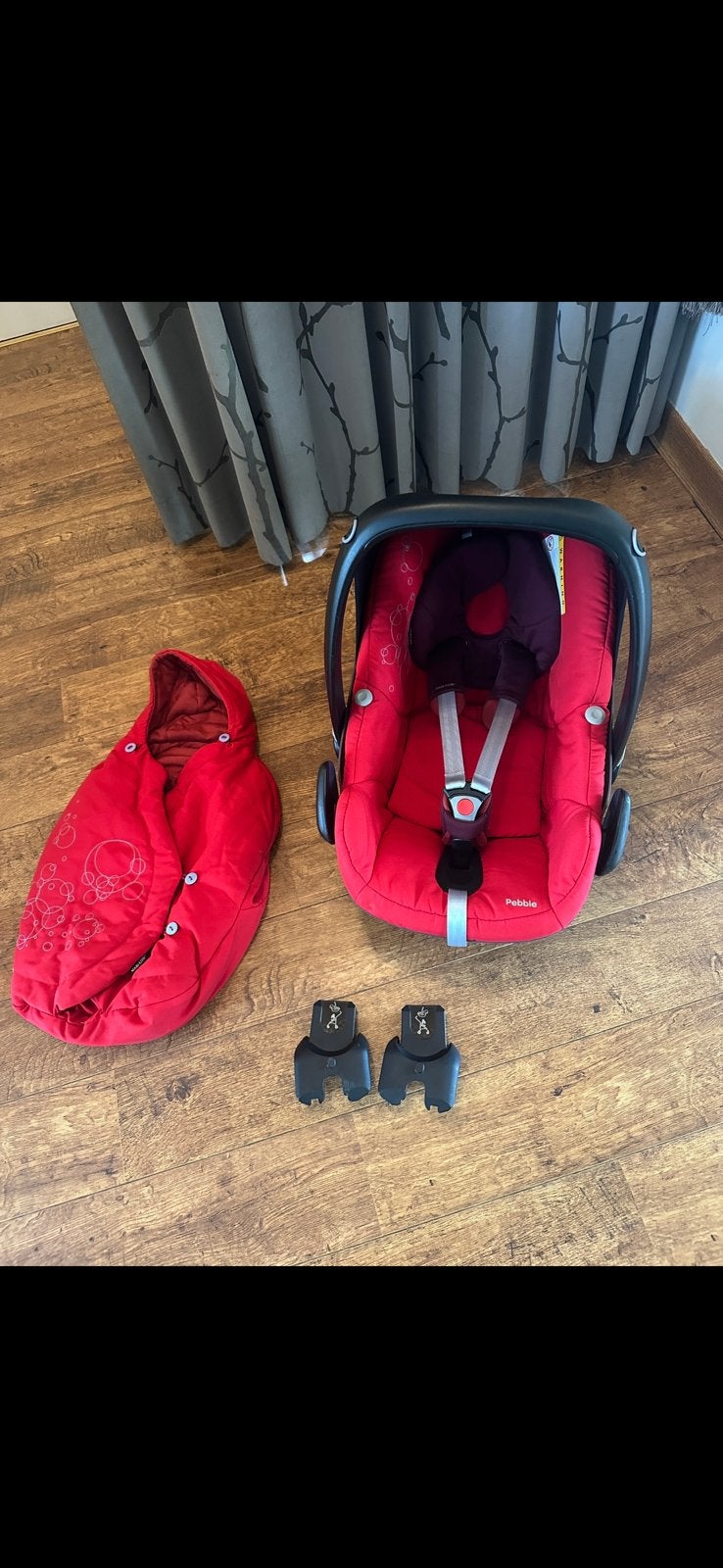 Maxi cosi pebble met verkleiner voetenzak en adapters, Kinderen en Baby's, Ophalen, Zo goed als nieuw