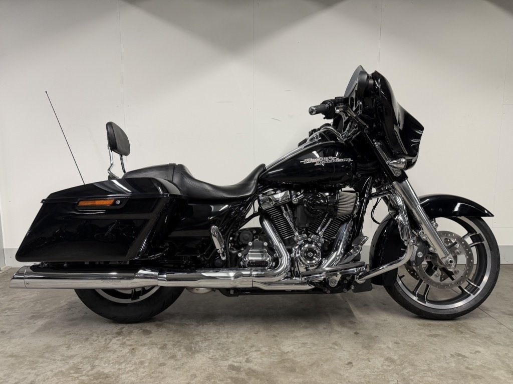 Harley-Davidson TOURING FLHXS STREET GLIDE SPECIAL, Motoren, Motoren | Harley-Davidson, Harley-Davidson, 1745 cc, Customerservices@harley‑davidson.com