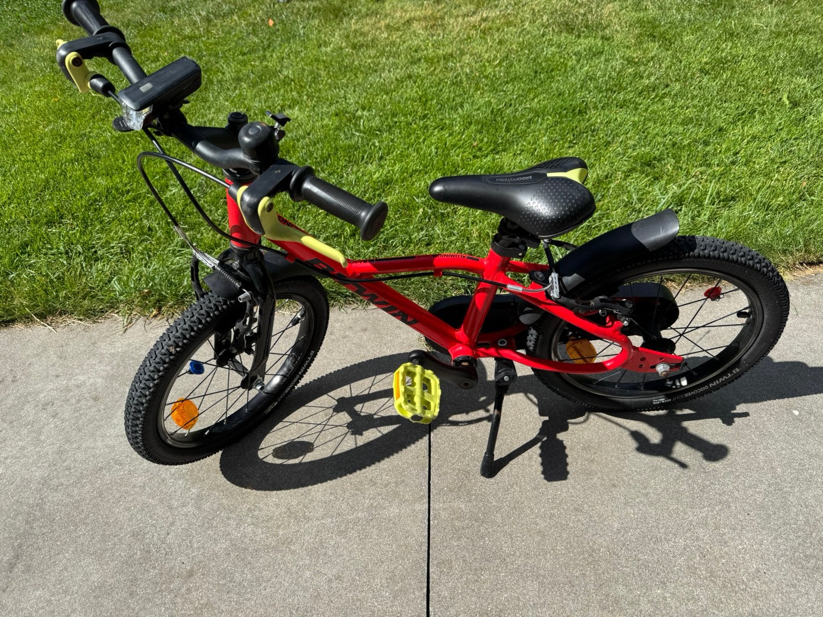 Btwin kinderfiets 16”, Ophalen, Zo goed als nieuw, Velgrem, 16 tot 20 inch