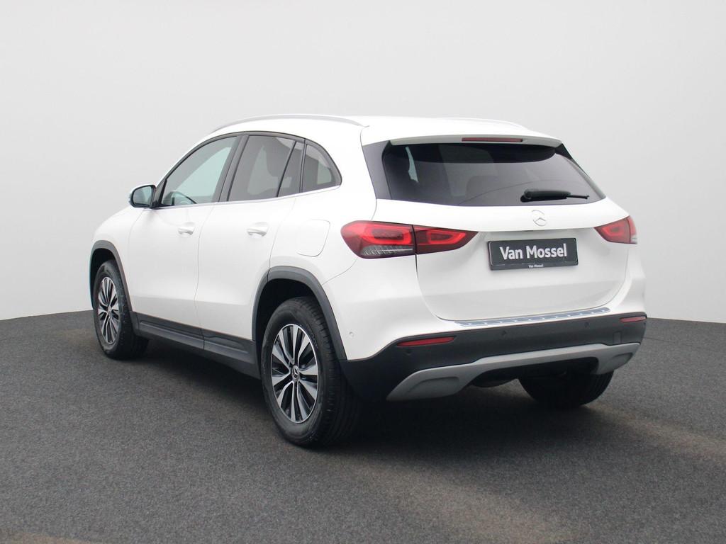 Mercedes-Benz GLA GLA 180 d Business Solution (automatique), Entreprise, 116 ch, Noir, Automatique