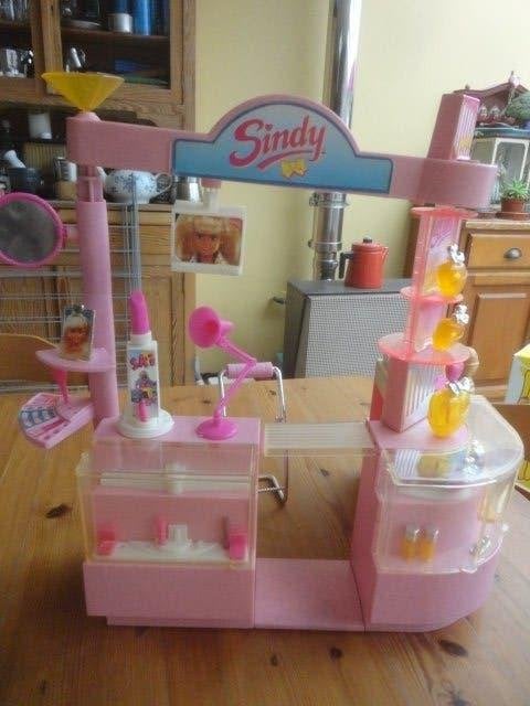 Sindy, Enfants & Bébés, Jouets | Poupées, Enlèvement ou Envoi, Utilisé, Barbie