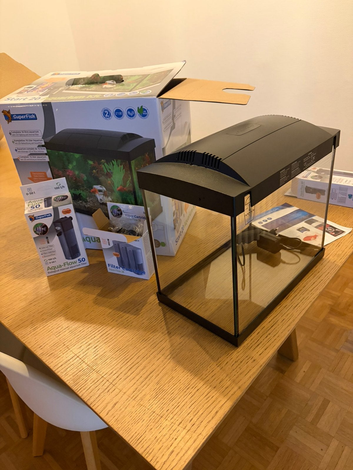 Aquarium Superfish 20 met toebehoren, Dieren en Toebehoren, Vissen | Aquaria en Toebehoren, Ophalen, Filter, Superfish
