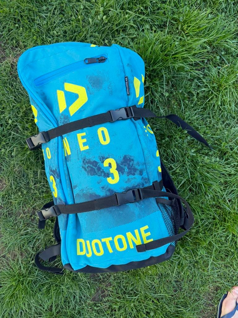 Duotone kite neo 3m, Watersport en Boten, Kitesurfen, Ophalen, Zo goed als nieuw, Kite