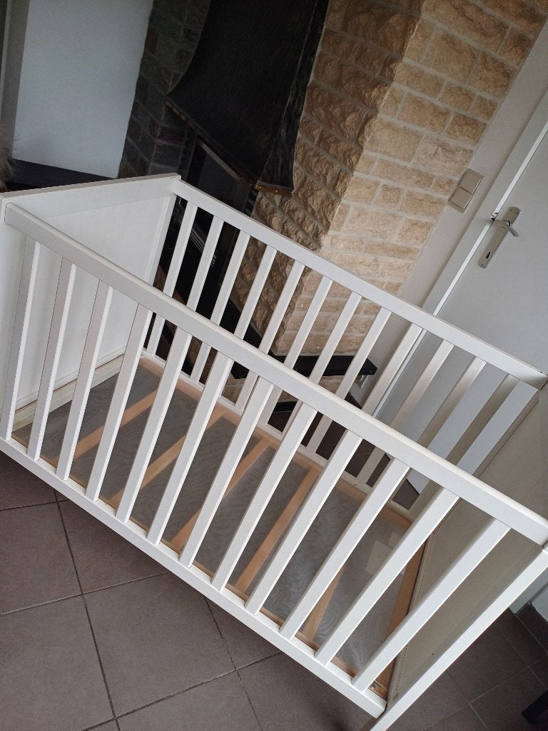 Babybed/ peuterbed, Ophalen, Gebruikt, Matras