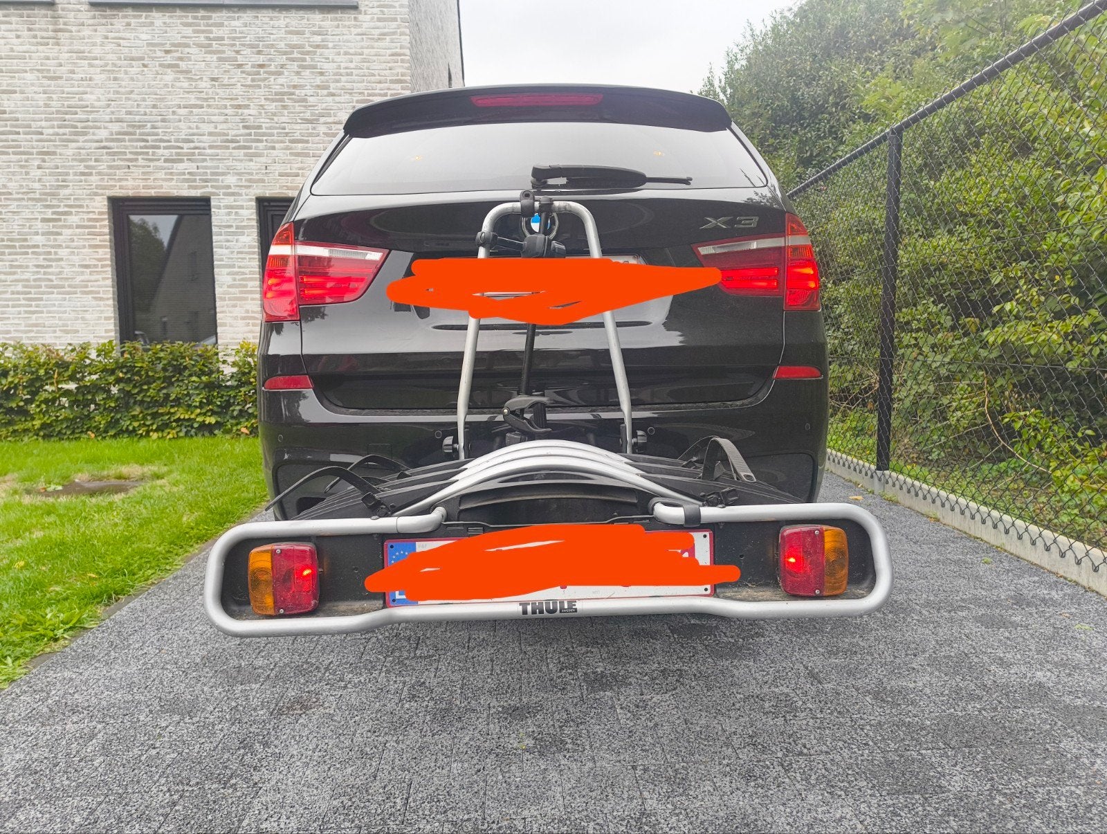 Fietsdrager Thule, Ophalen, 3 fietsen of meer, Zo goed als nieuw, Brede banden