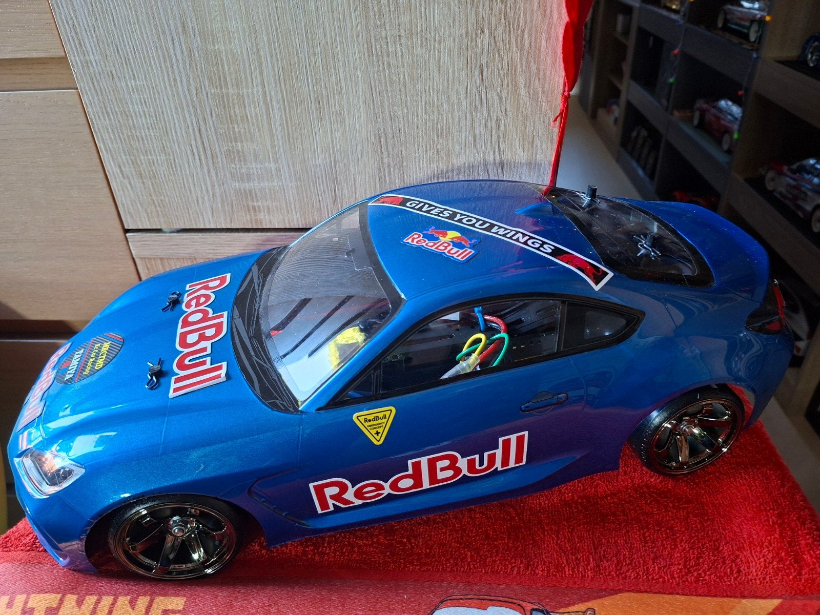 Nouvelle voiture de drift Subaru BRZ Redbull. Oui, allez-y.., Neuf, Échelle 1:10, Enlèvement ou Envoi, Voiture on road