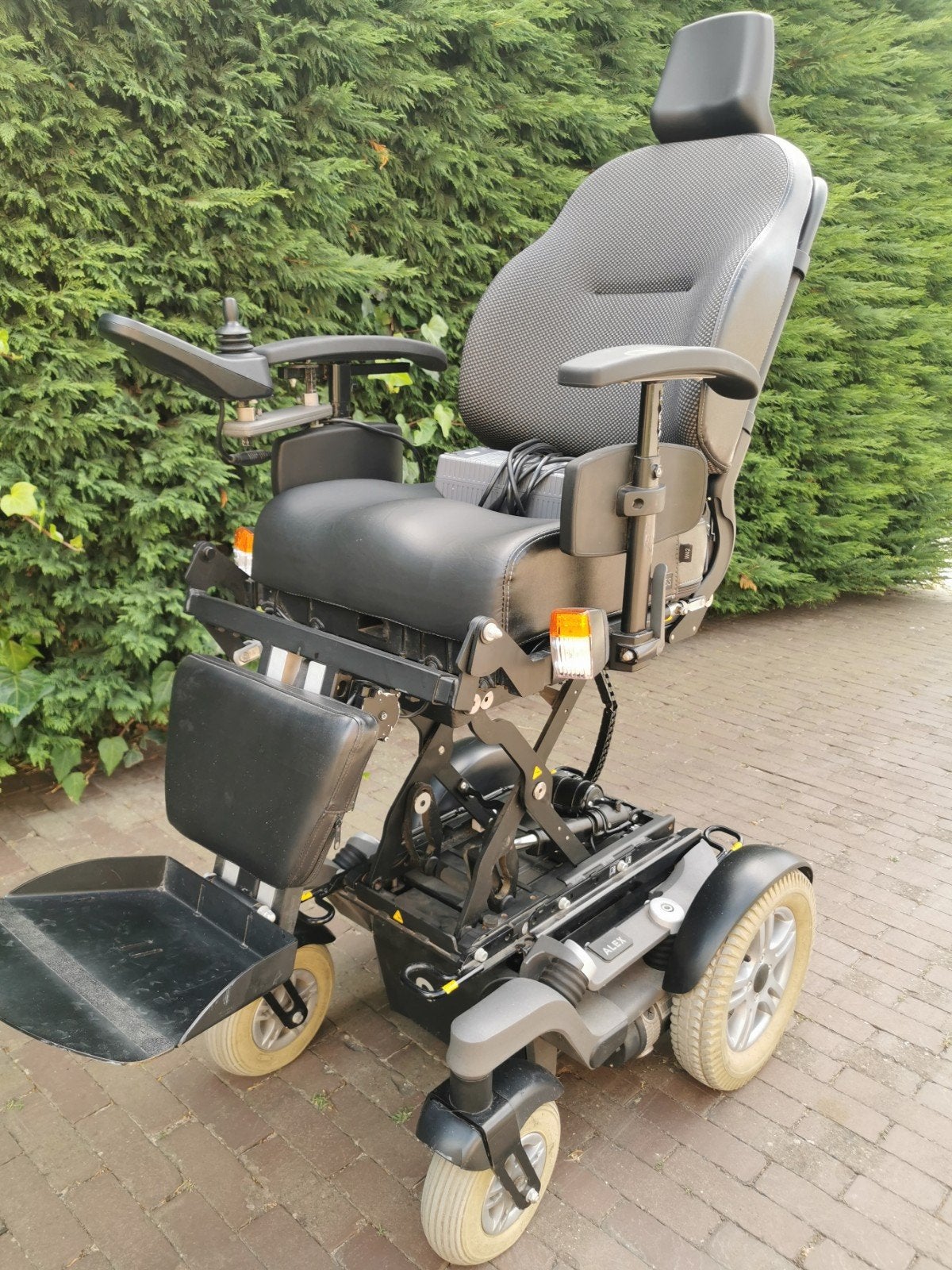 Fauteuil roulant électrique Alex Handicare You-Q — info 0488, Divers, Chaises roulantes, Comme neuf, Fauteuil roulant électrique