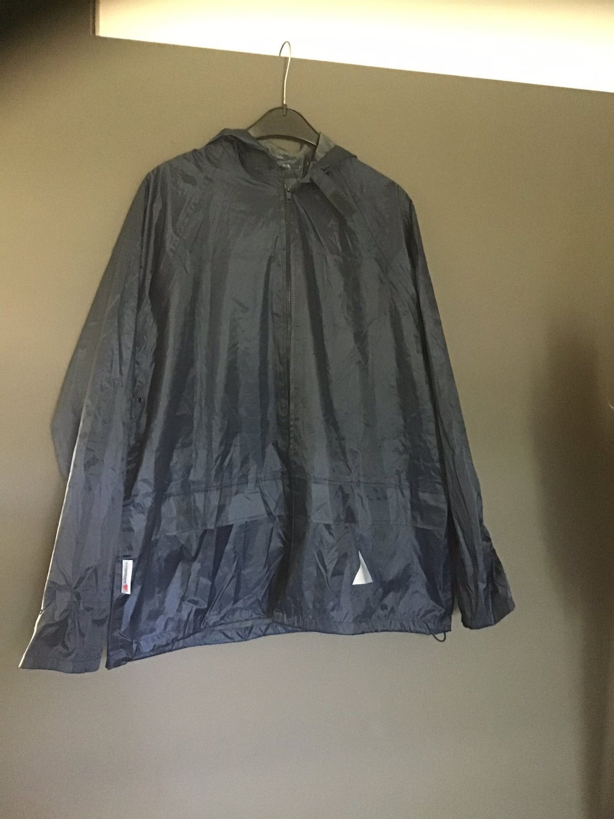 Regenjas result maat M, Caravanes & Camping, Vêtements de pluie, Enlèvement ou Envoi, Utilisé, Imperméable