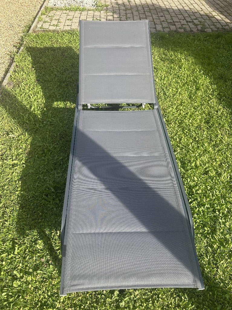 2 ligbedden/ zonnebedden, Ophalen, Gebruikt, Aluminium, Verstelbaar
