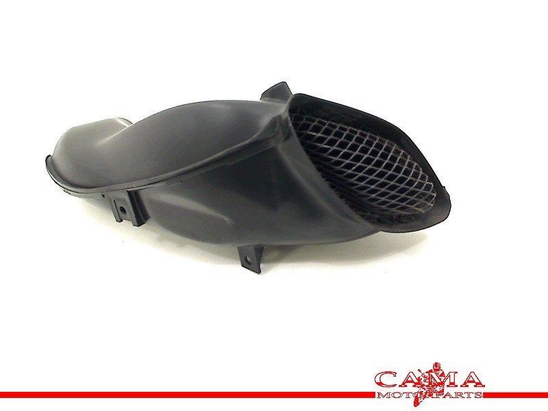 LUCHTINLAAT RECHTS GSX R 750 2004-2005 (GSXR750 K4 / K5), Dhr. S. di Majo, Gebruikt, Info@cama-motorparts.nl, P.J. Troelstraweg 8 8
3144 CX  MAASSLUIS, NL
