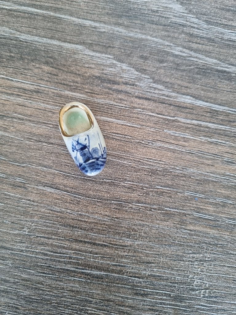 Sabot miniature Delft, Enlèvement