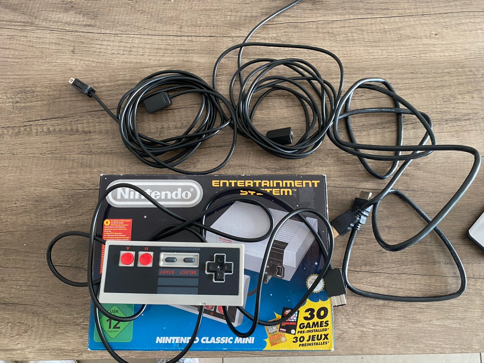 Console 30 jeux incorporés, Enlèvement, Comme neuf
