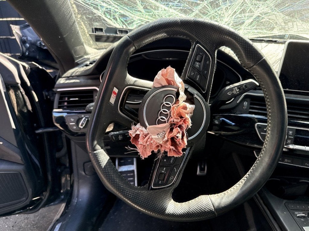 VOLANT DIRECTION Audi A5 Sportback (F5A / F5F), Auto-Union-Straße  1,
85057  Ingolstadt, DE, Info@audi.de, Audi, Utilisé