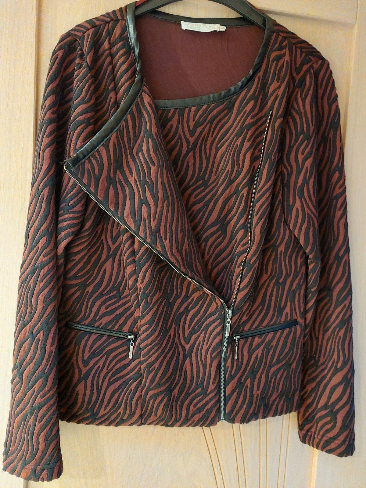 jasje mt 40/42, Kleding | Dames, Jasjes, Kostuums en Pakken, Ophalen, Jasje
