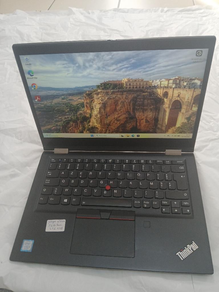 Lenovo Yoga X390 — Uiterst krachtig (2-in-1 touch), Computers en Software, Windows Laptops, Ophalen, 13 inch, Minder dan 2 Ghz