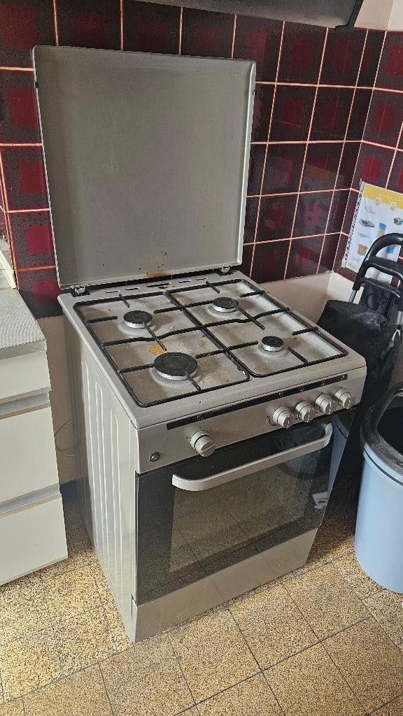 Bed, kledingkast, meubels... weinig gebruikt, snel te koop., Huis en Inrichting, Slaapkamer | Bedden, Ophalen, Zo goed als nieuw