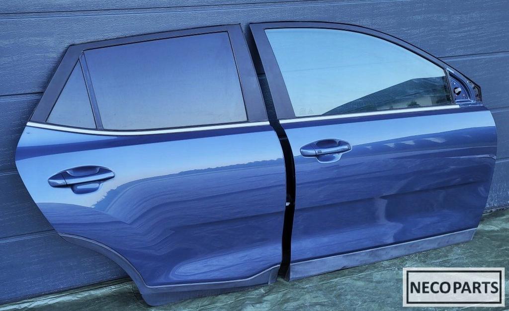 KIA STONIC PORTIER DEUR KLEIR EU3 ALLES LEVERBAAR !!!, -, -, Ophalen of Verzenden, Bumper