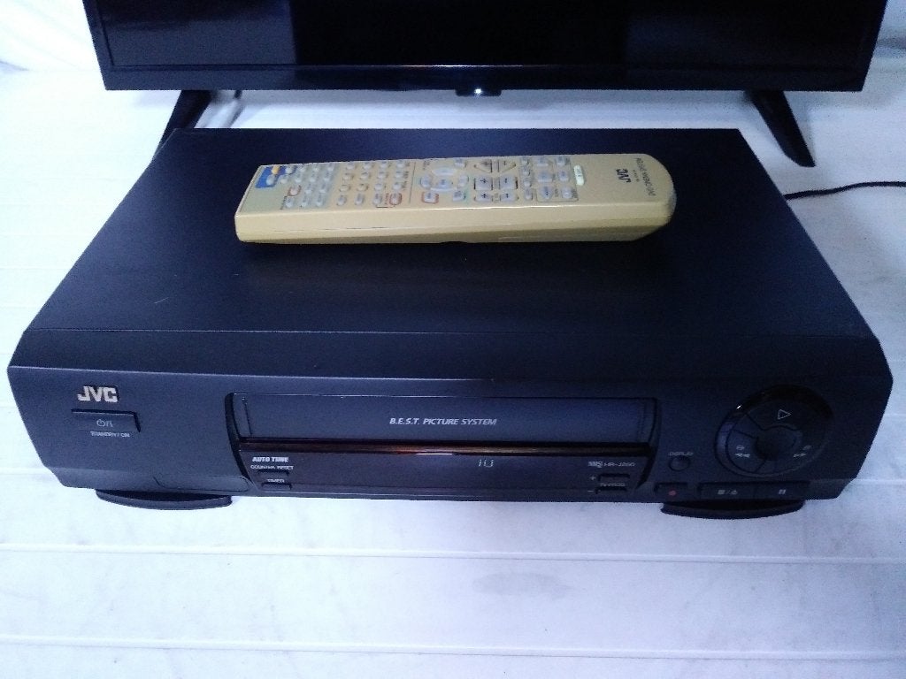 JVC HR-J250 videorecorder met afstandsbediening, Ophalen of Verzenden, Gebruikt, VHS-speler of -recorder